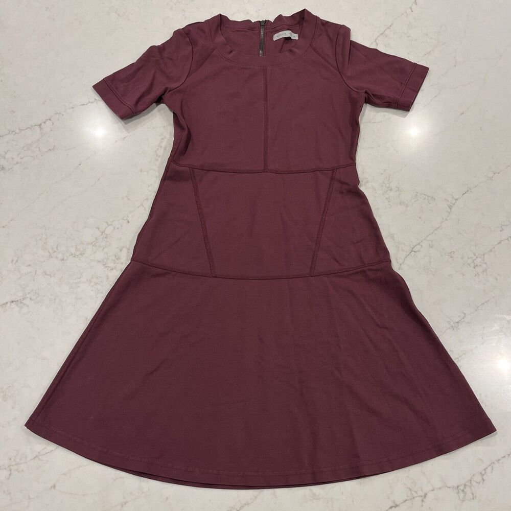 Athleta Sz XS Womens Burgundy Short Sleeve Stretch Dress Zipper Athleisure Seams